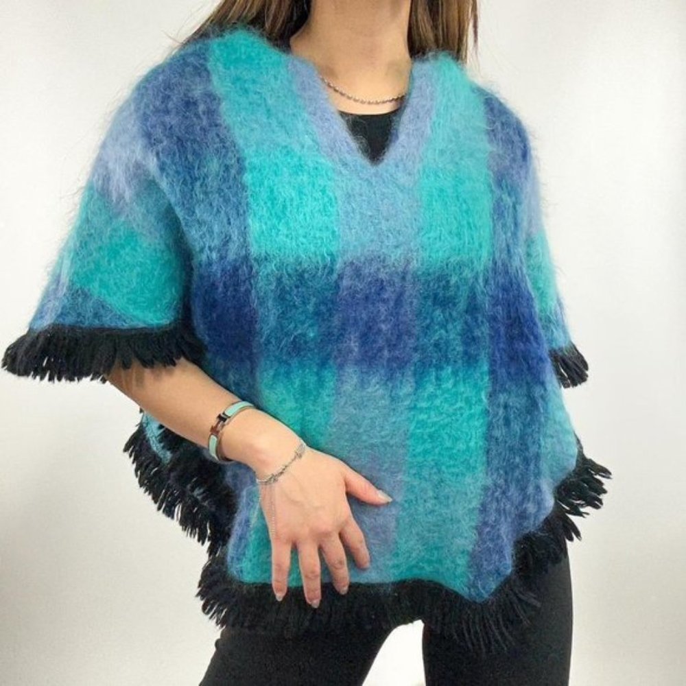 Rare* The grooviest Dead-stock CRAIG-NA-CREIDHE plaid mohair poncho vest. Super